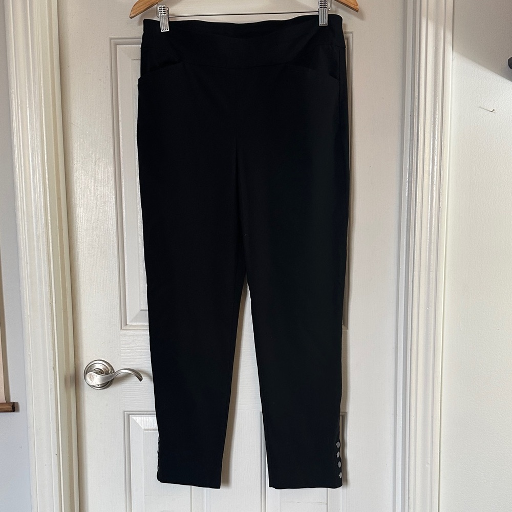 Chicos perfect stretch black ankle pants size 10
